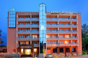 Hotel Kudowa**** - wypoczynek  blisko natury u podnóża Gór Stołowych